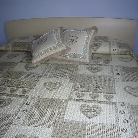 アパート Le Nid De Saint Ours アオスタ